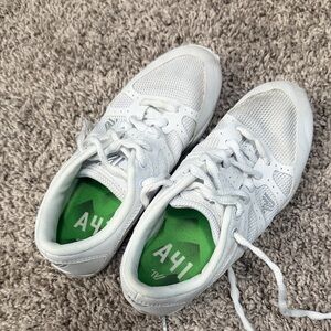 Varsity kids cheer shoes